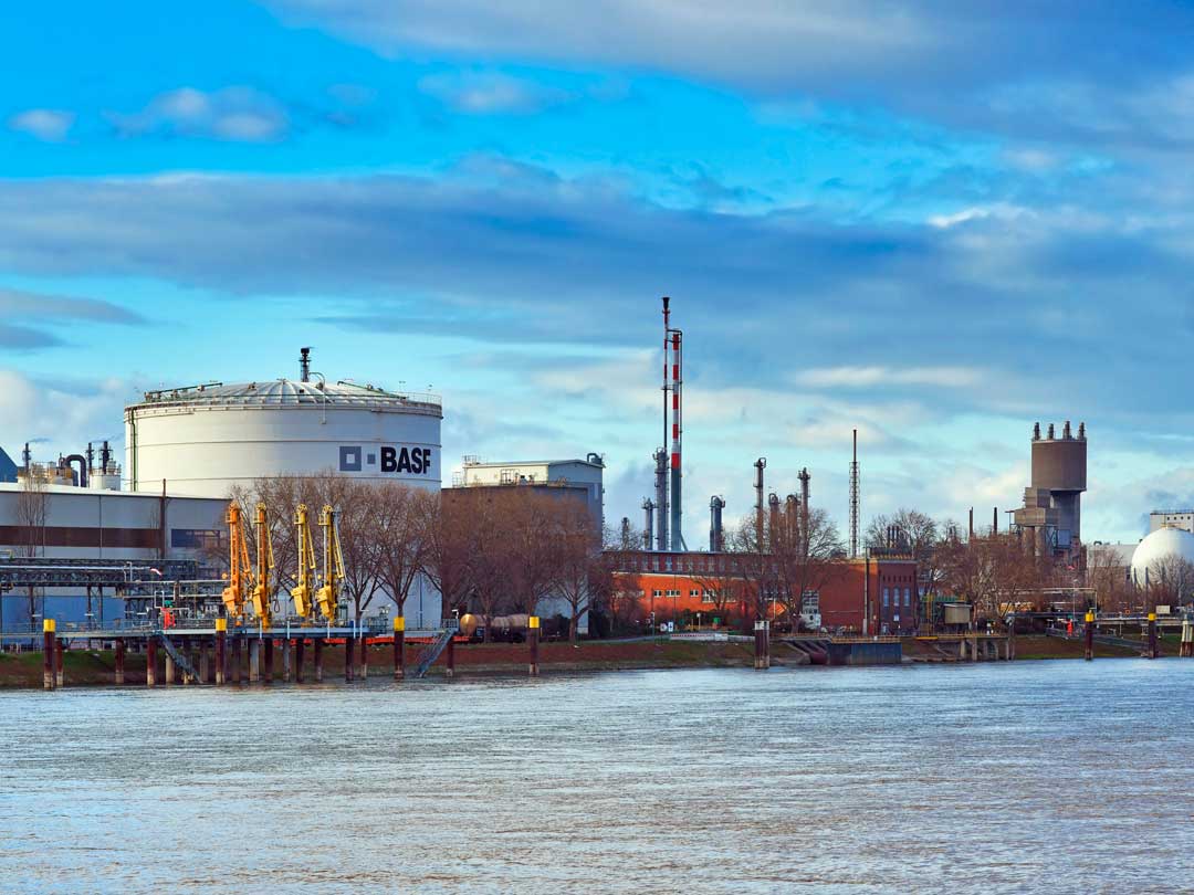 https://ithinkupc.com/wp-content/uploads/2025/04/digitization-of-planning-and-logistics-at-basf.pdf